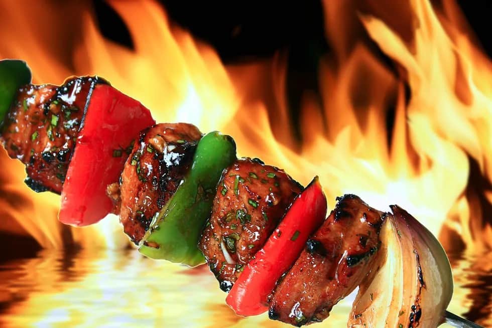 Czy mięso tuczy? Odkryj prawdę o wpływie mięsa na wagę