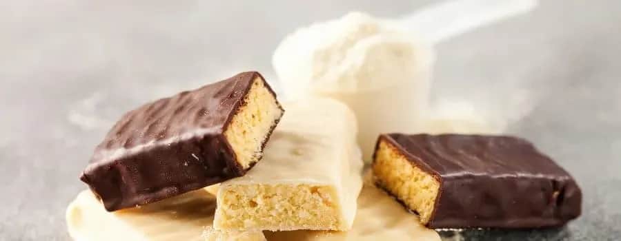 Czy batony proteinowe tuczą? Odkryj prawdę o ich kaloriach