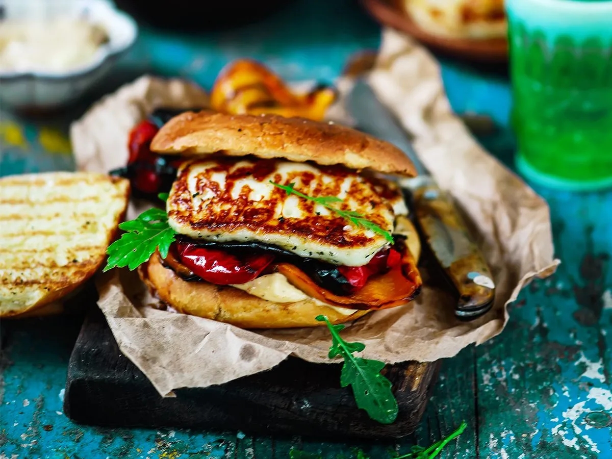 Halloumi z czym podać? Najlepsze połączenia i przepisy na dania