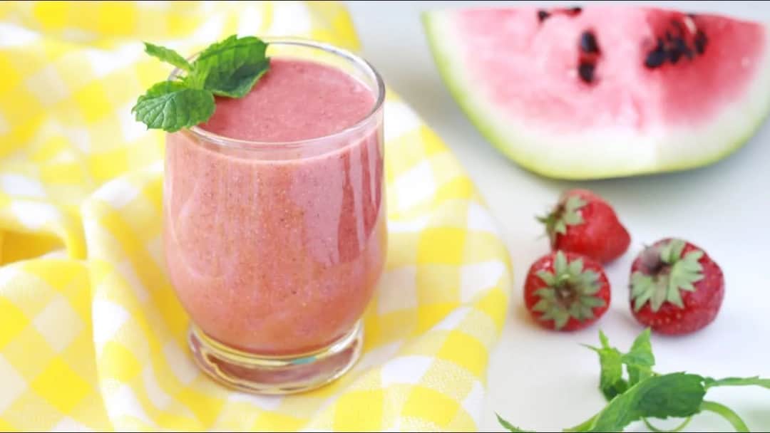 Orzeźwiający koktajl z arbuza i banana, który musisz spróbować latem
