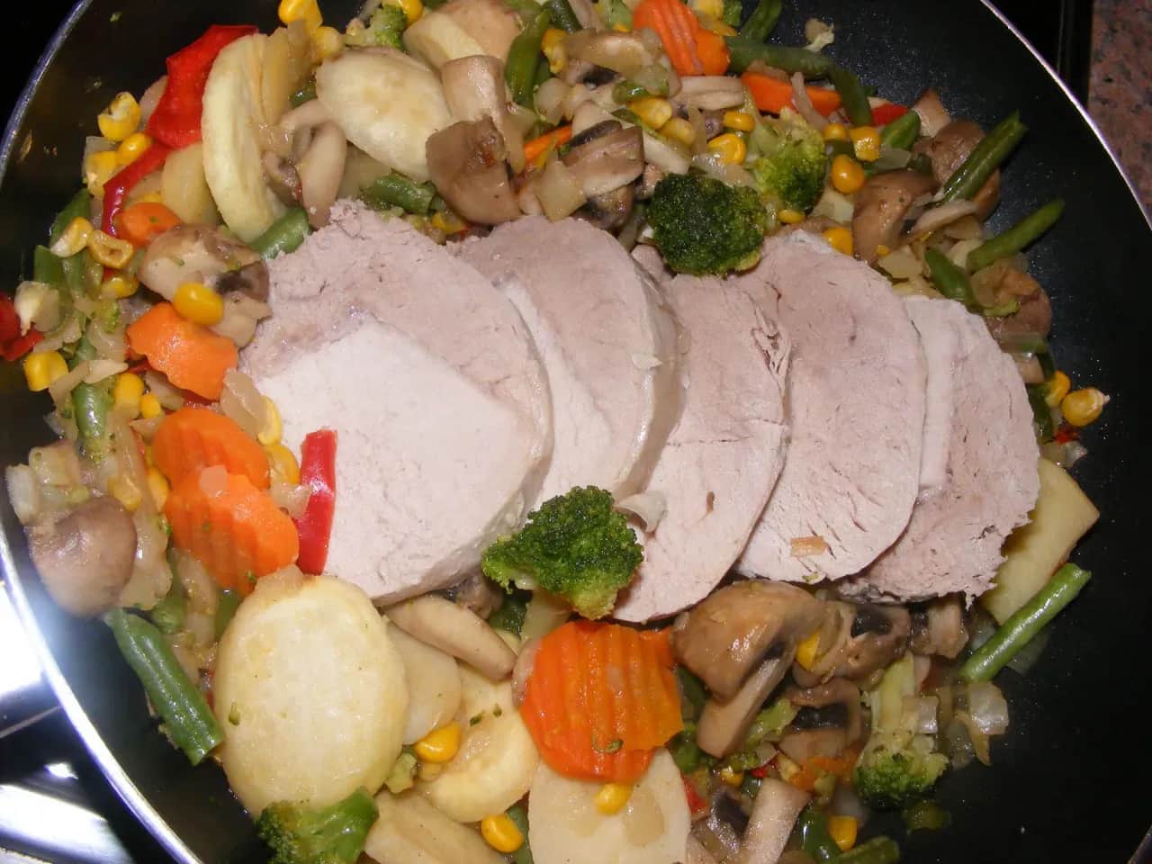 Jak zrobić schab dietetycznie - zdrowy przepis na niskokaloryczne danie