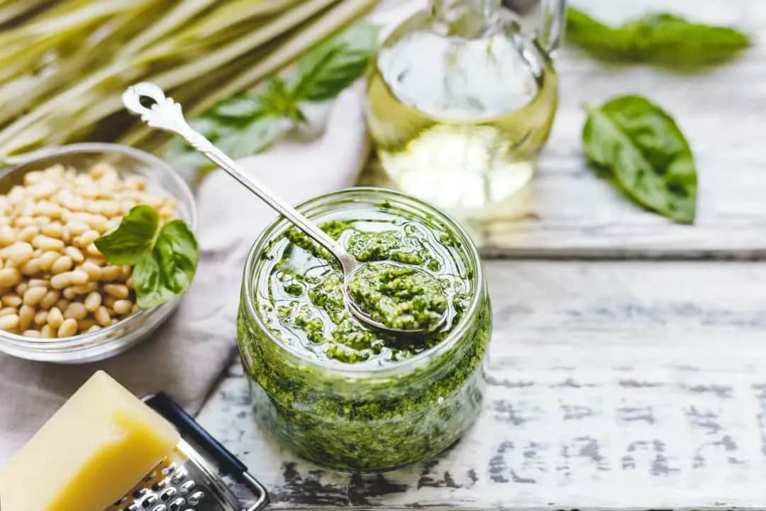 Jak używać pesto: proste przepisy i pomysły na smaczne dania