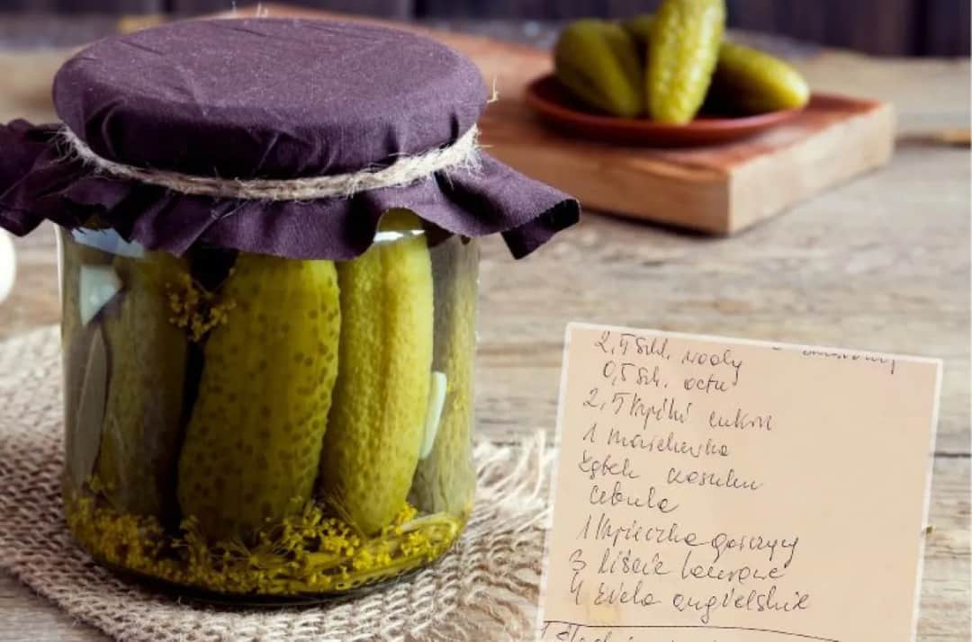 Co daje chrzan w ogórkach kiszonych? Odkryj jego niespodziewane korzyści